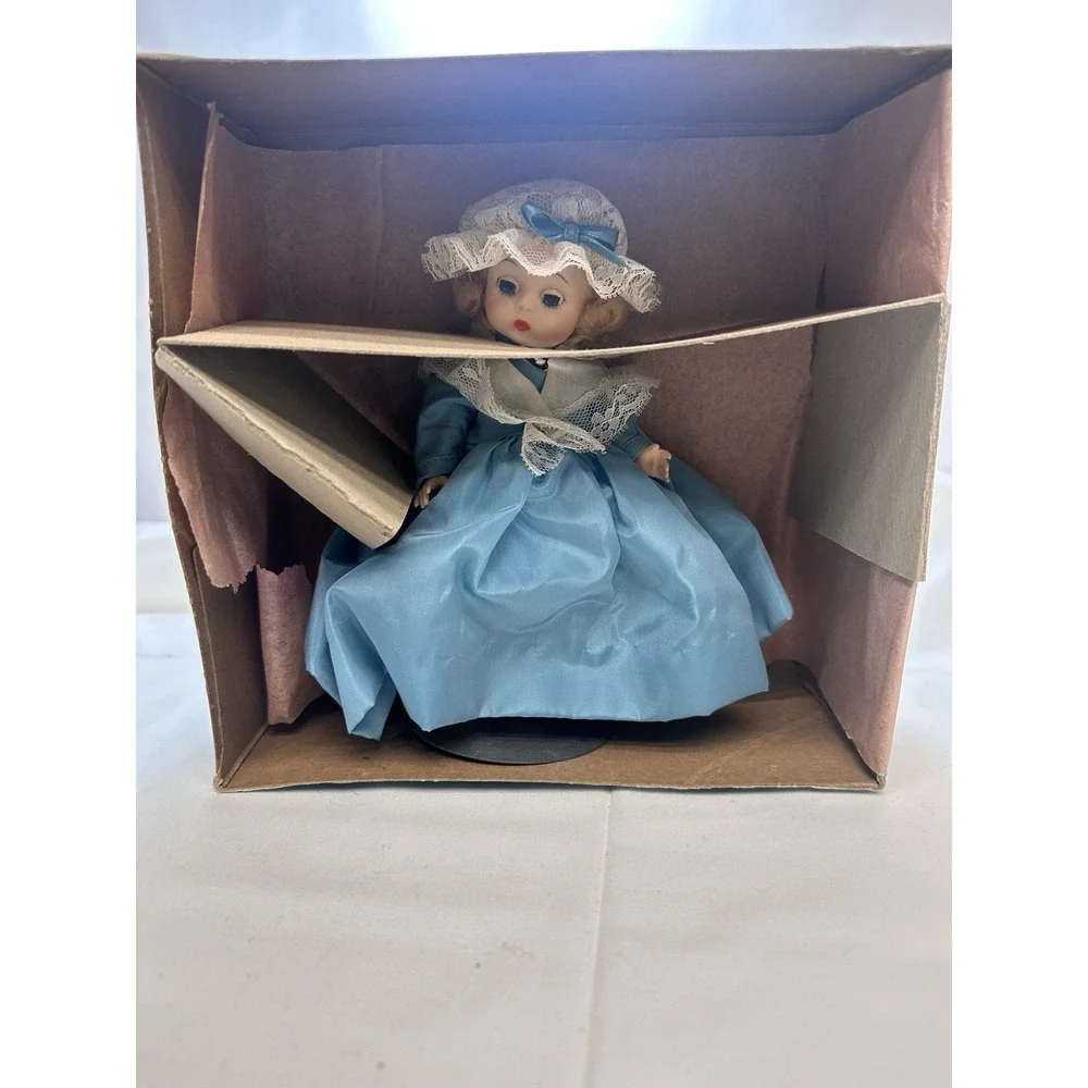 Vintage Madame Alexander 8
